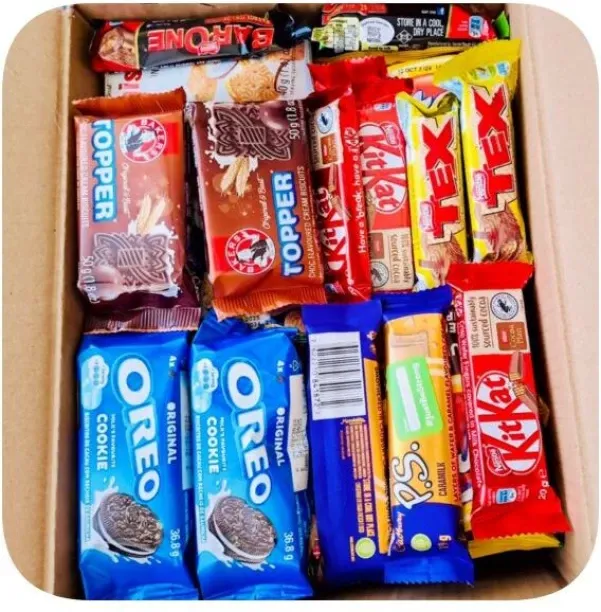 13 ITEM , CHIPS, CHOCOLATE , JUICE SNACK PACKS (13 x 4 g) Small package 13 items