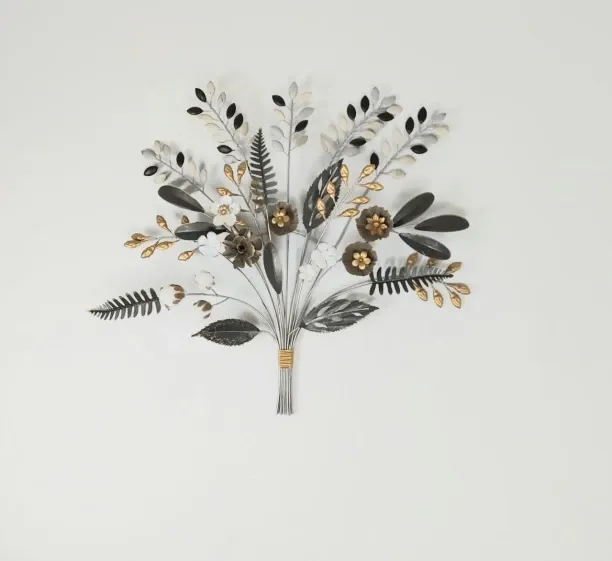 Generic Boutique Metal Leaves & Flowers - This is a stunning decorative wall sculpture designed to …